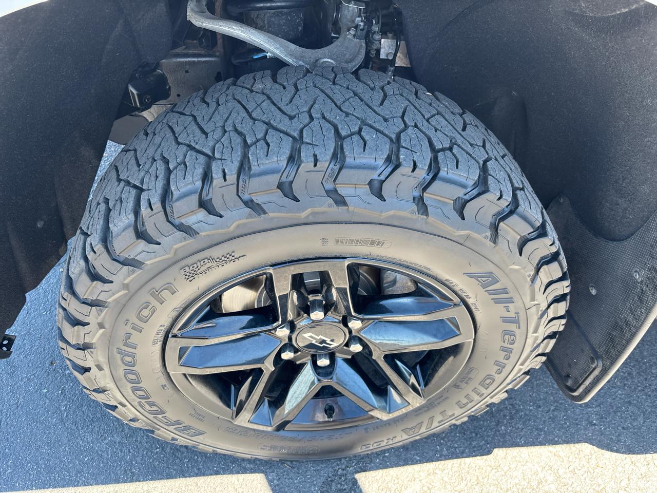 Chevrolet Silverado 1500 LTD 4WD Crew Cab 147" LT Trail Boss 2022