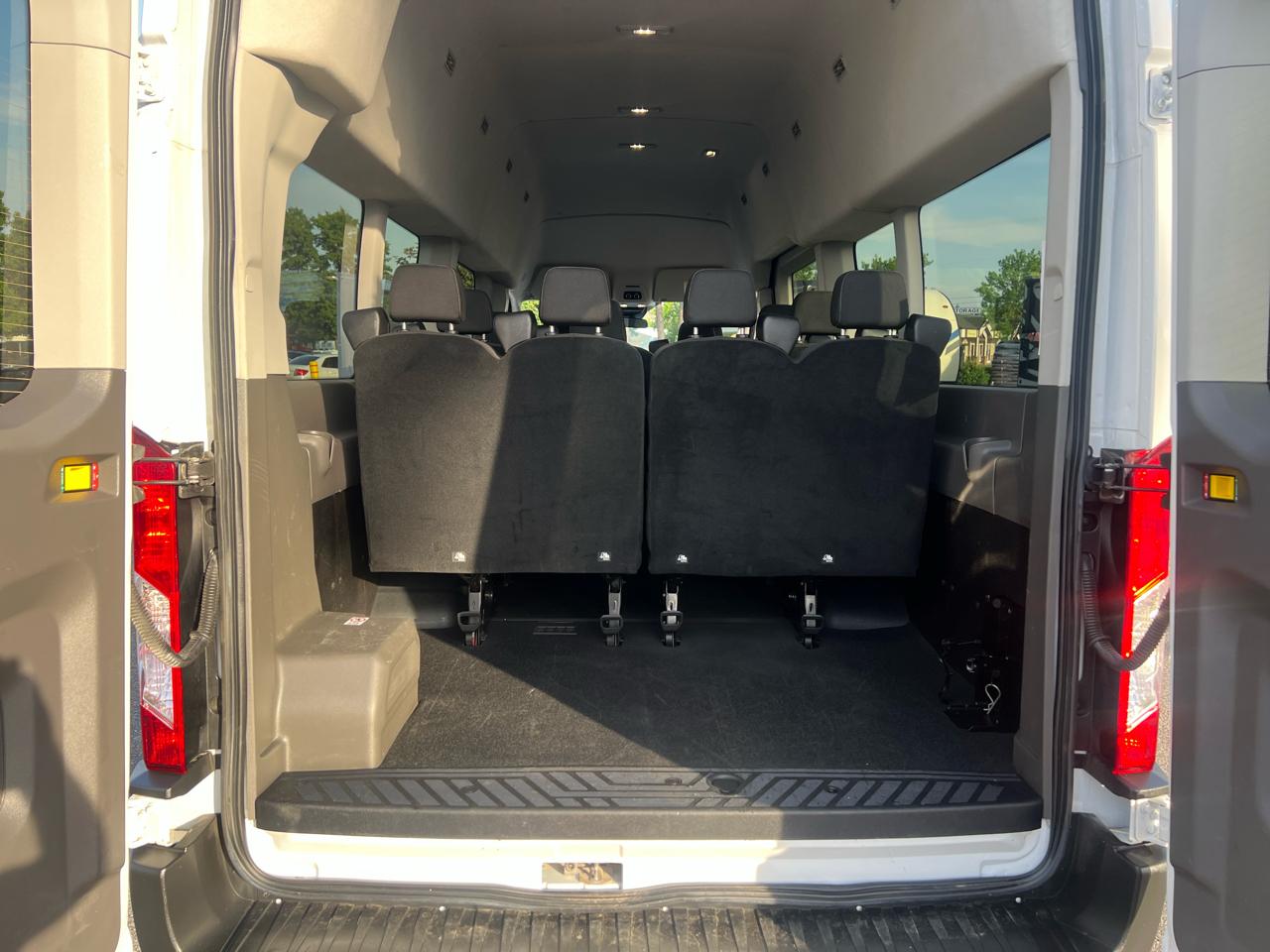 Ford Transit Passenger Wagon T-350 HD 148" EL High Roof XLT DRW AWD 2023