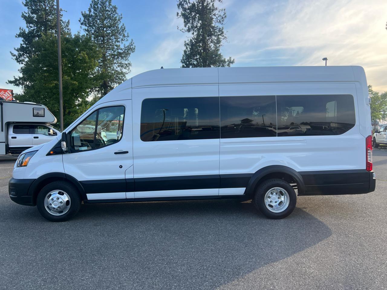 Ford Transit Passenger Wagon T-350 HD 148" EL High Roof XLT DRW AWD 2023