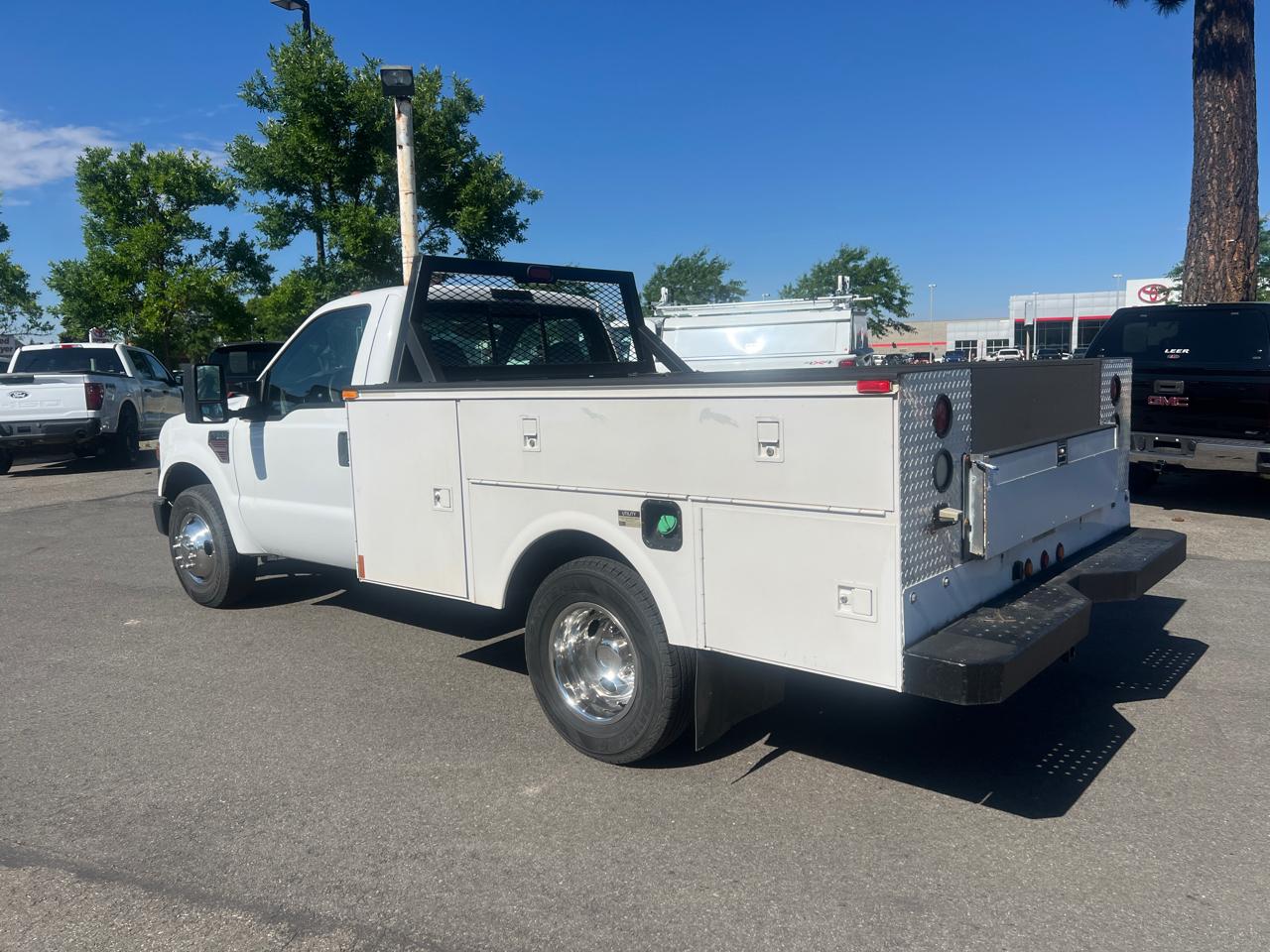 Ford Super Duty F-350 DRW 2WD Reg Cab 141" WB 60" CA XLT 2008