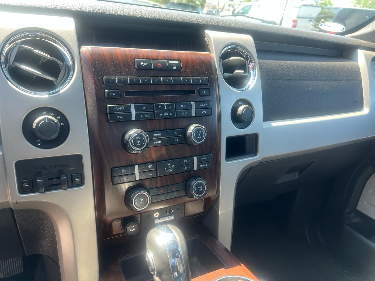 Ford F-150 4WD SuperCab 145" Lariat 2012