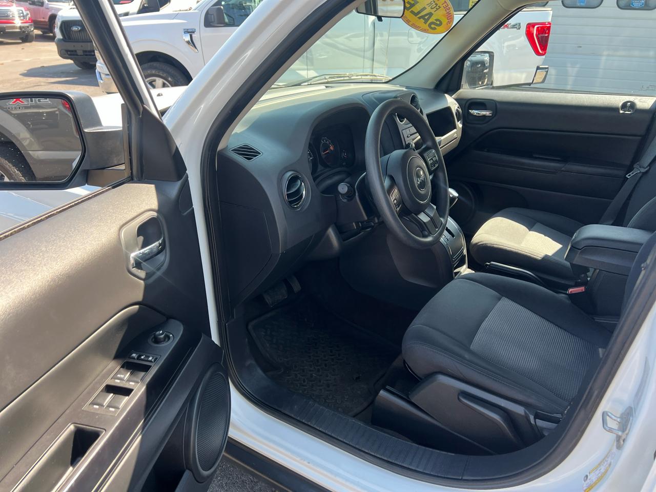 Jeep Patriot 4WD 4dr Sport 2015