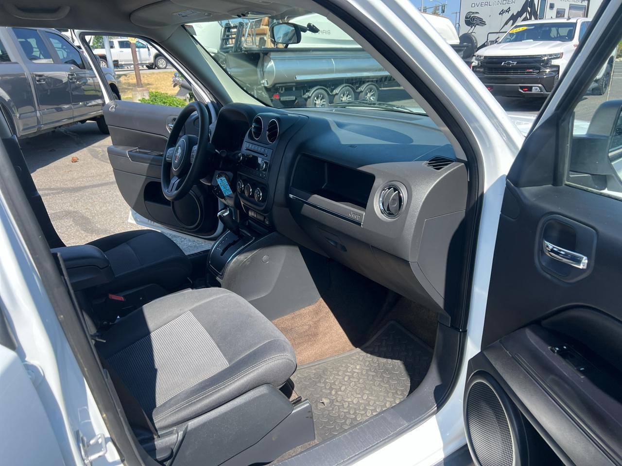 Jeep Patriot 4WD 4dr Sport 2015