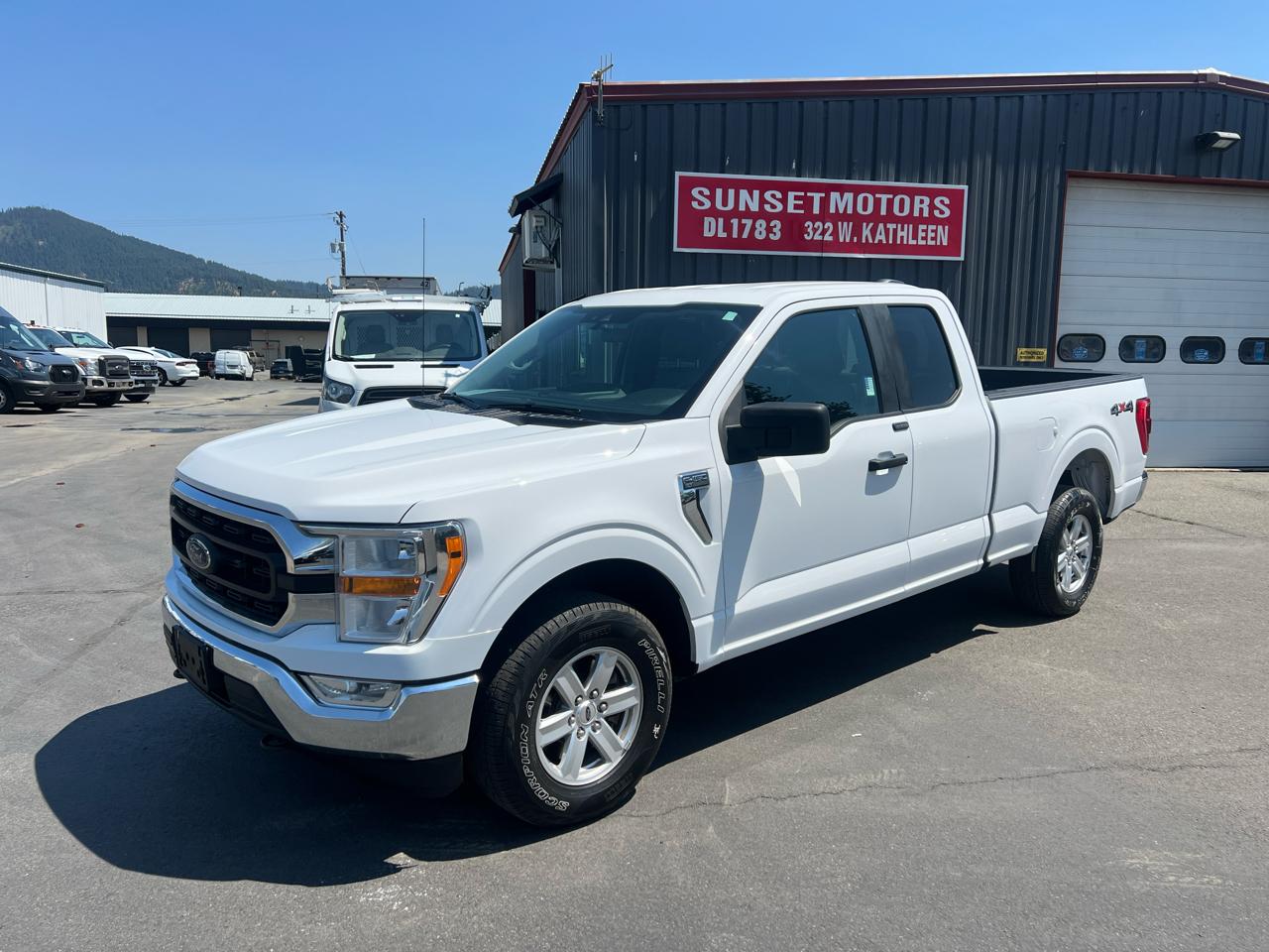 2021 Ford F-150 4WD SuperCab 145" XLT