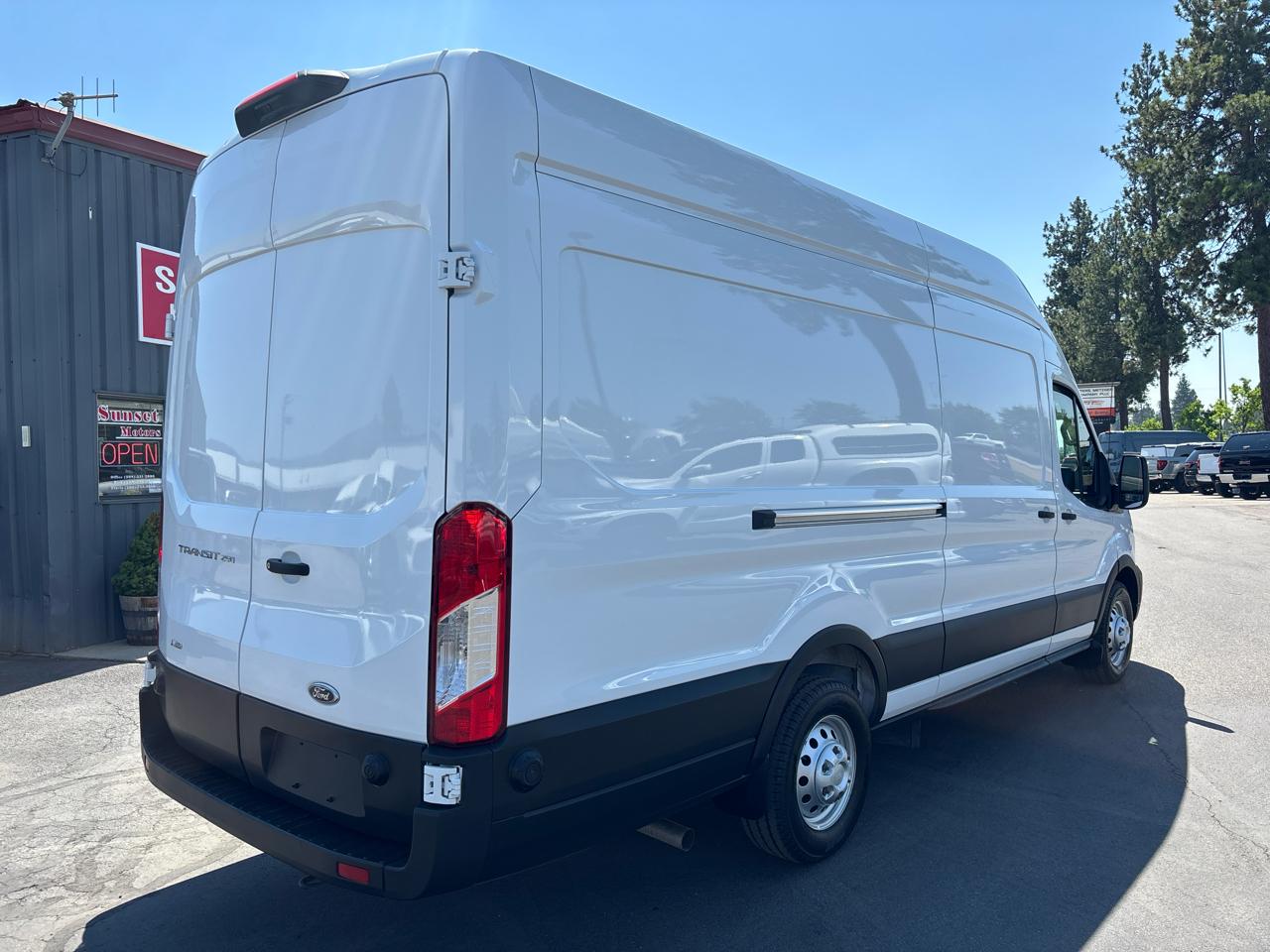 Ford Transit Cargo Van T-250 148" EL Hi Rf 9070 GVWR AWD 2025