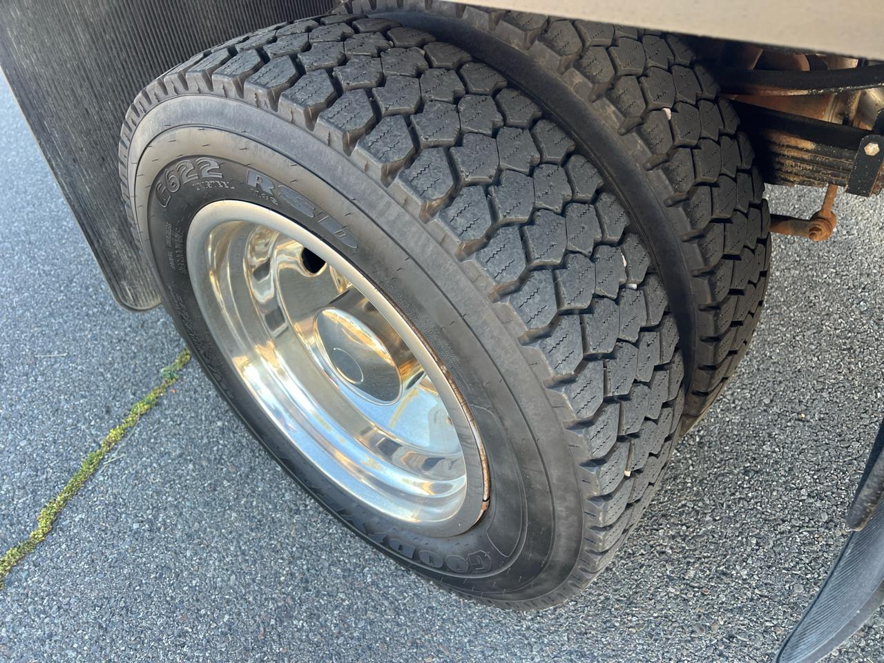 Ford Super Duty F-550 DRW XLT 4WD Crew Cab 203" WB 84" CA 2024