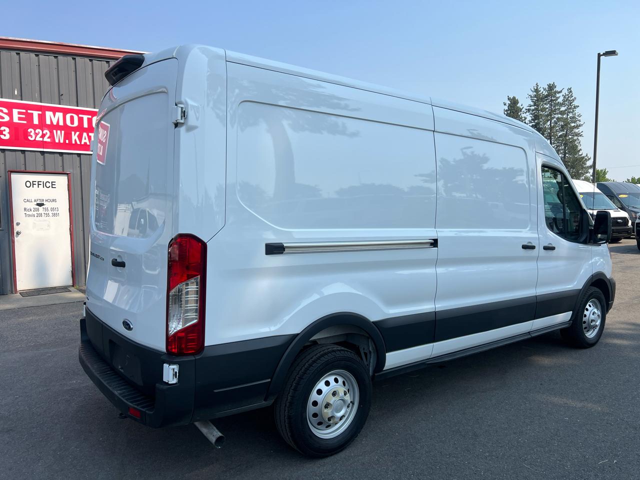 Ford Transit Cargo Van T-250 148" Med Rf 9070 GVWR AWD 2025