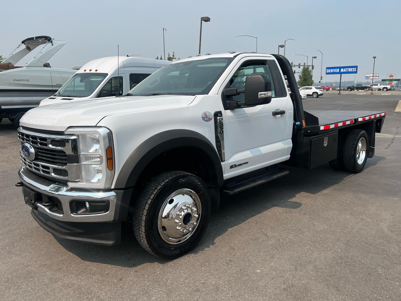 Ford Super Duty F-550 DRW XL 4WD Reg Cab 169" WB 84" CA 2024