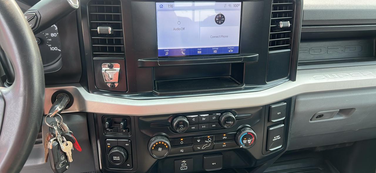 Ford Super Duty F-550 DRW XL 4WD Reg Cab 169" WB 84" CA 2024