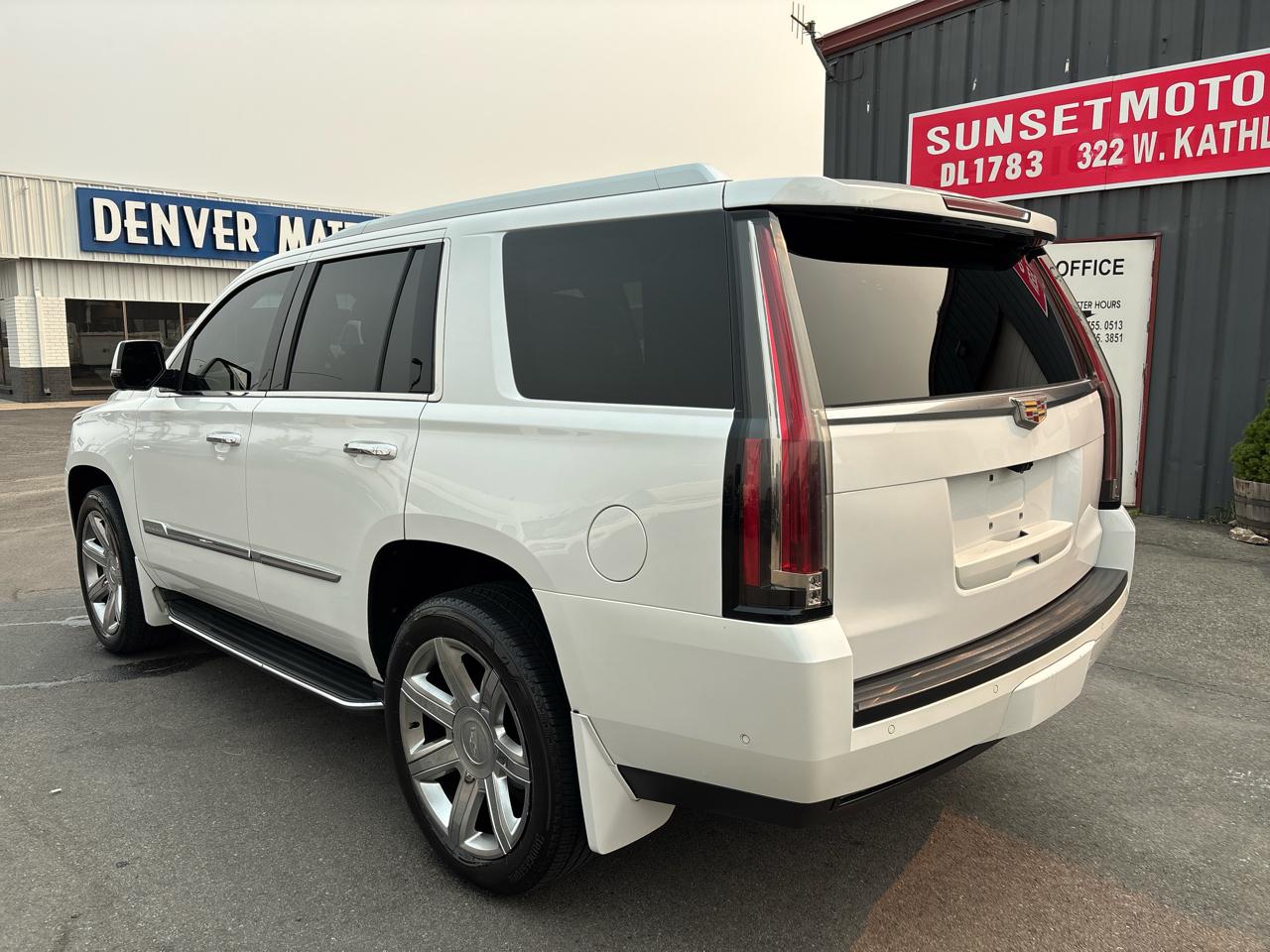 Cadillac Escalade 4WD 4dr Luxury 2017