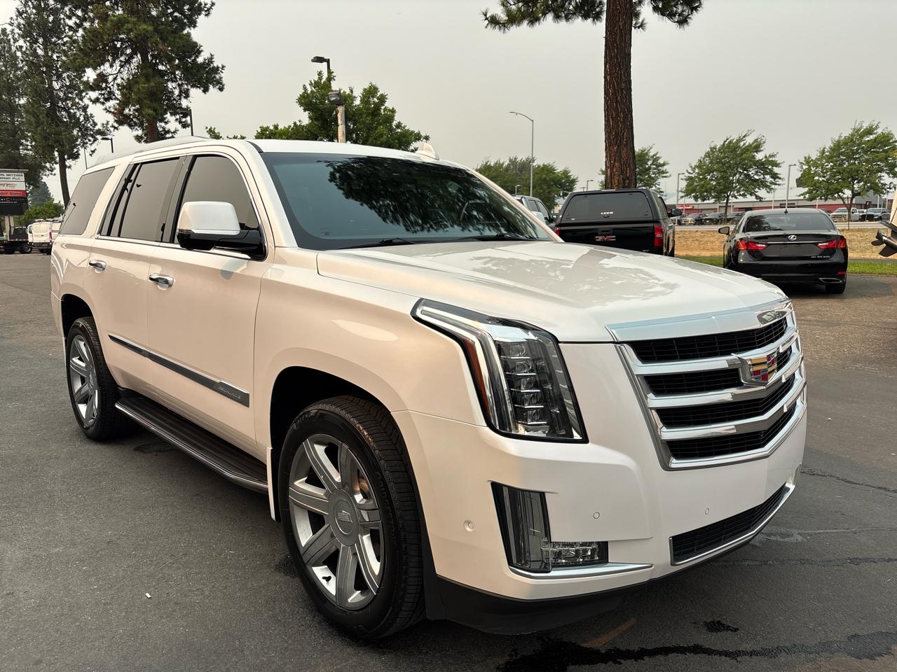 Cadillac Escalade 4WD 4dr Luxury 2017