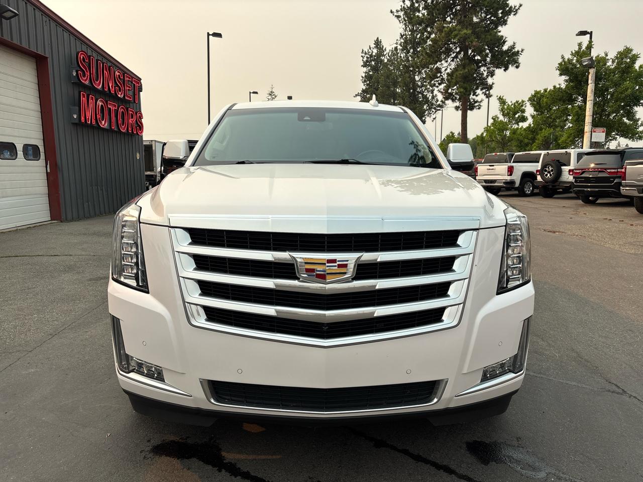Cadillac Escalade 4WD 4dr Luxury 2017