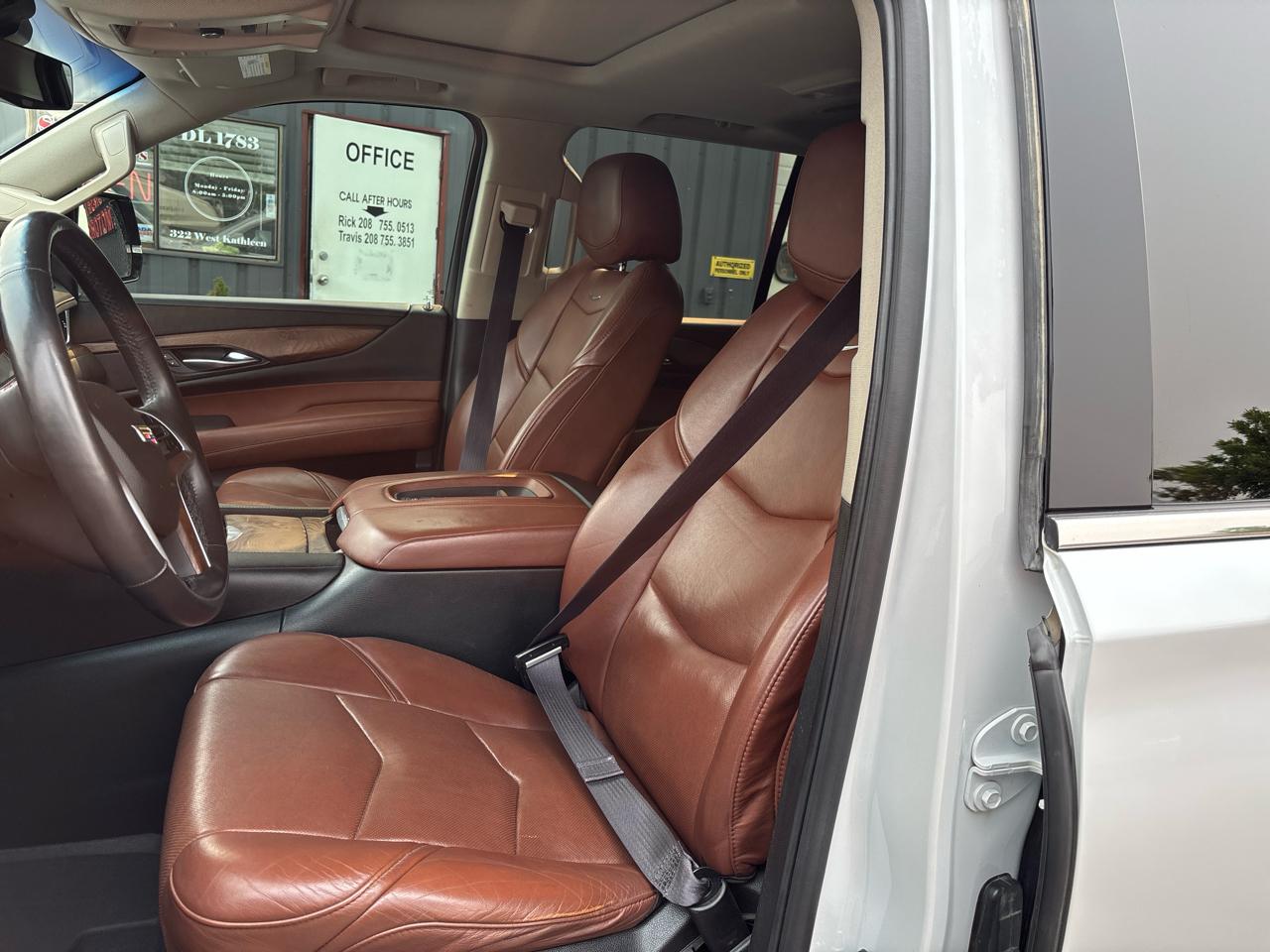 Cadillac Escalade 4WD 4dr Luxury 2017