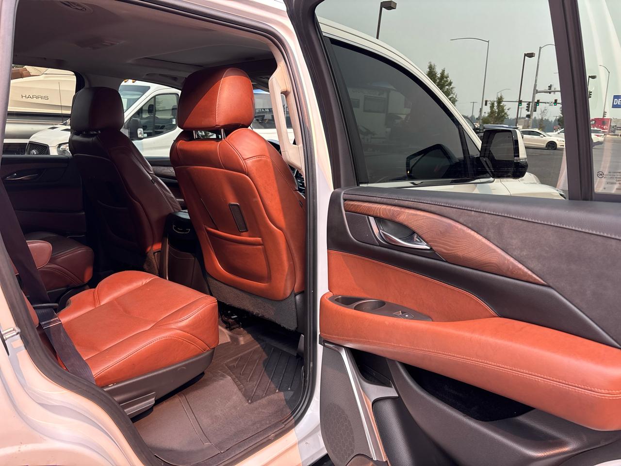 Cadillac Escalade 4WD 4dr Luxury 2017