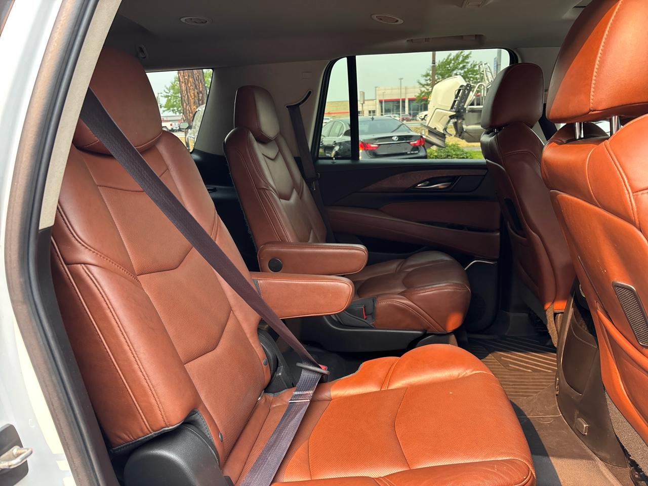 Cadillac Escalade 4WD 4dr Luxury 2017