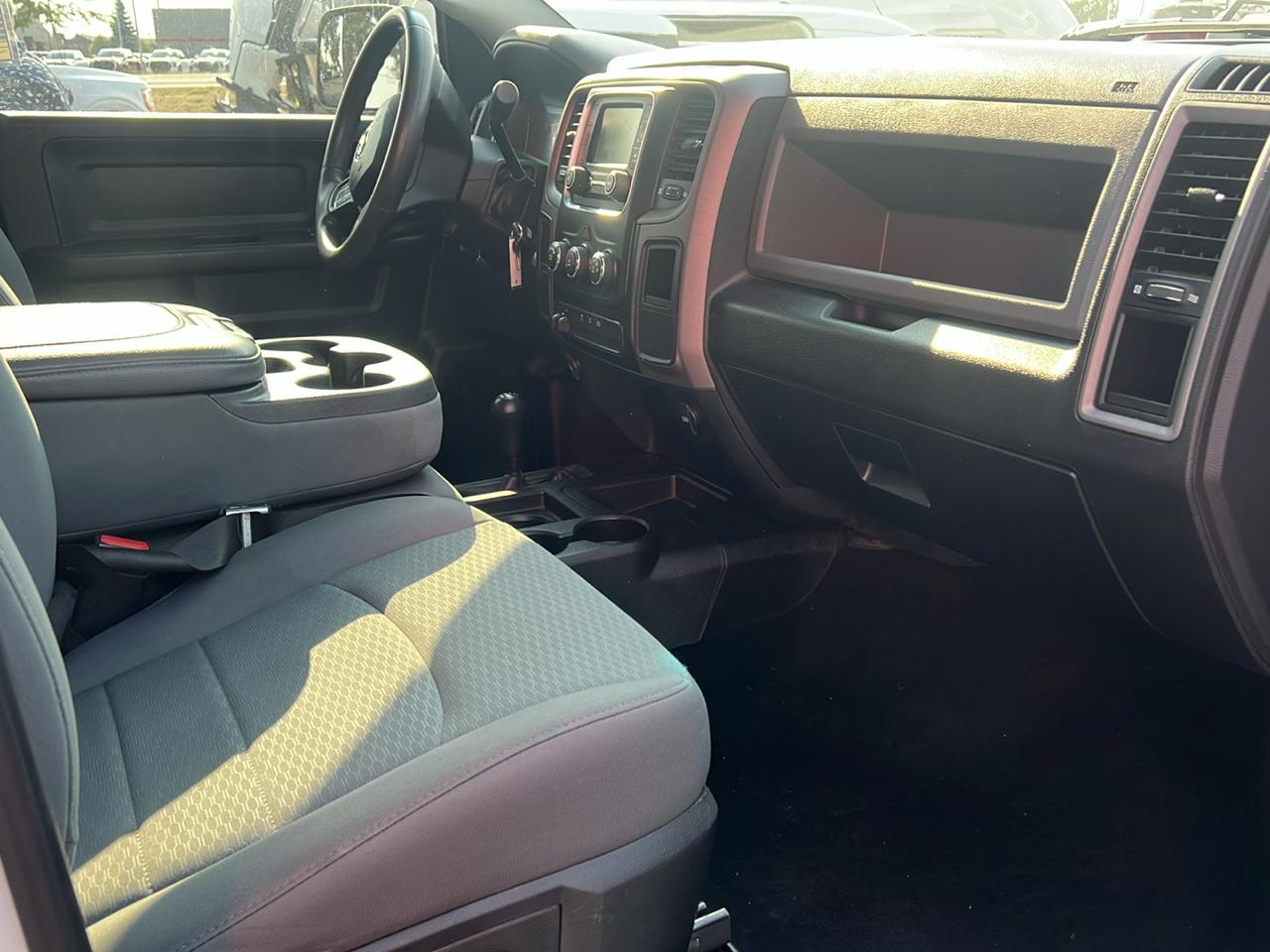 RAM 3500 Tradesman 4x4 Crew Cab 8' Box 2018