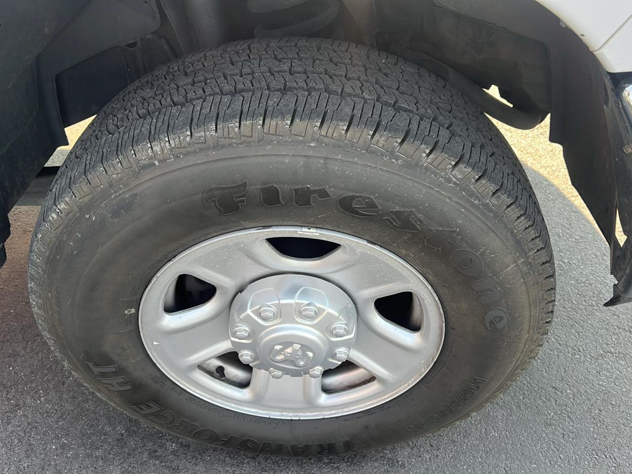 RAM 3500 Tradesman 4x4 Crew Cab 8' Box 2018