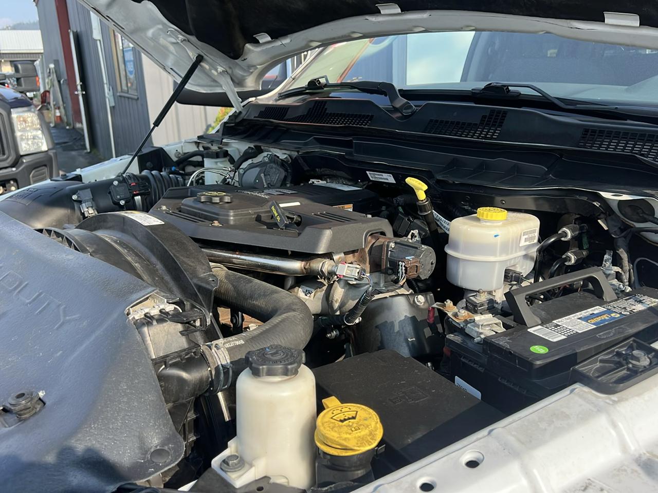 RAM 3500 Tradesman 4x4 Crew Cab 8' Box 2018