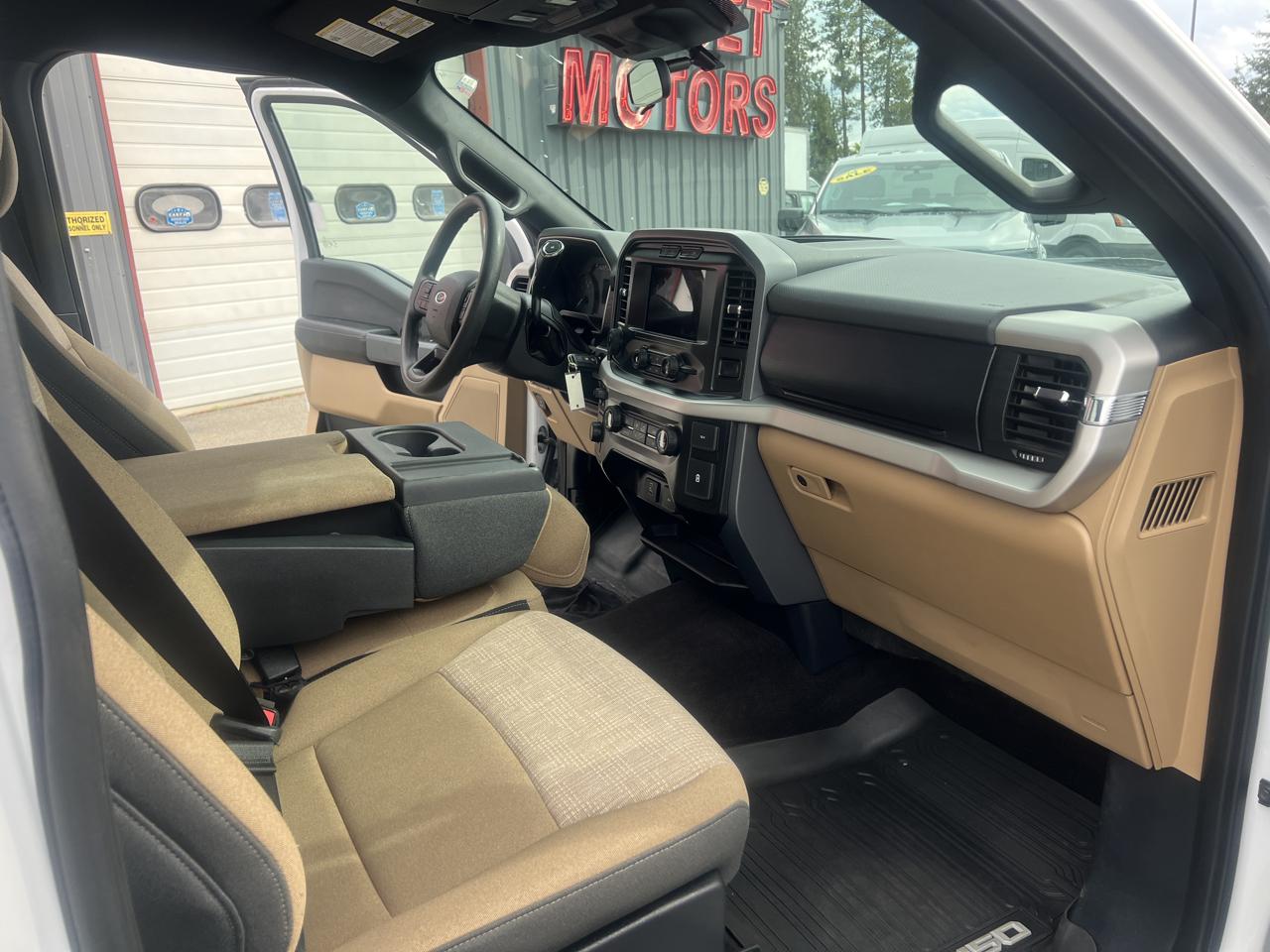 Ford F-150 4WD Reg Cab 141" XLT 2021