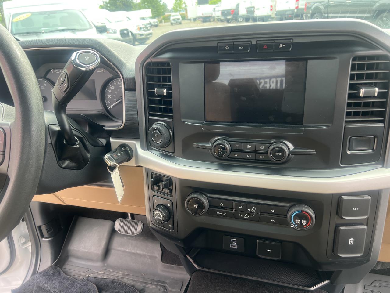 Ford F-150 4WD Reg Cab 141" XLT 2021