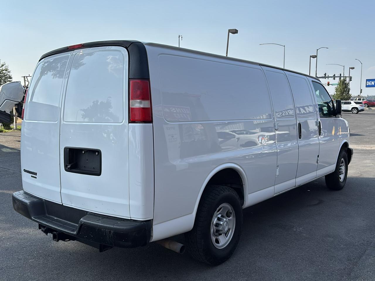 Chevrolet Express Cargo Van RWD 2500 155" 2016