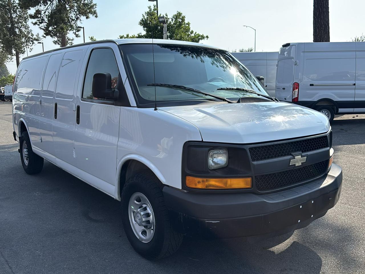 Chevrolet Express Cargo Van RWD 2500 155" 2016