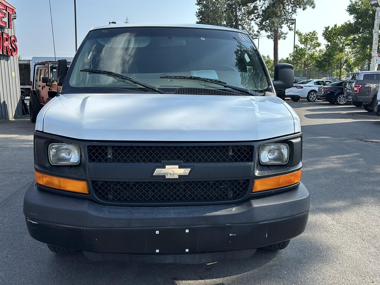 Chevrolet Express Cargo Van RWD 2500 155" 2016