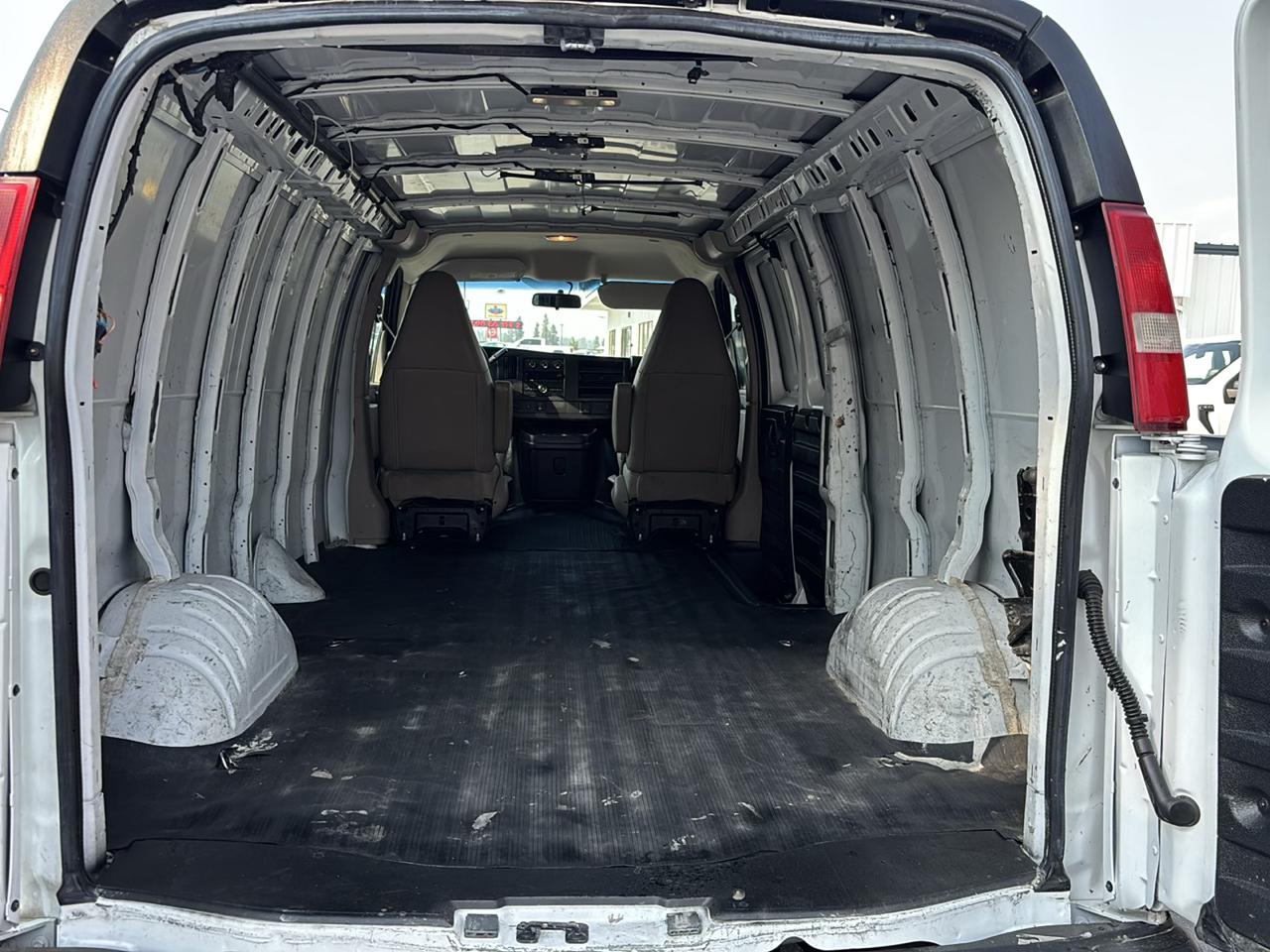 Chevrolet Express Cargo Van RWD 2500 155" 2016
