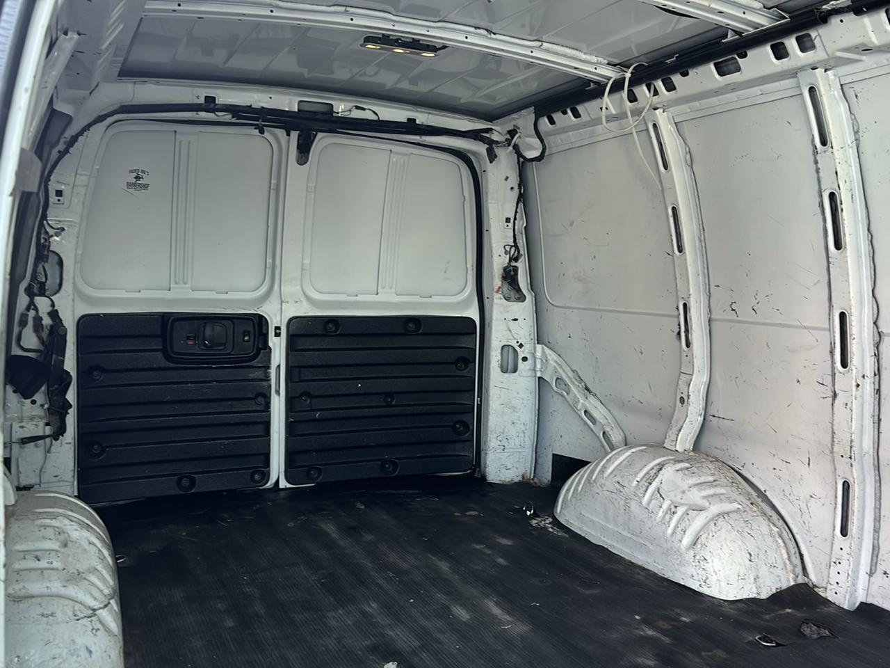 Chevrolet Express Cargo Van RWD 2500 155" 2016