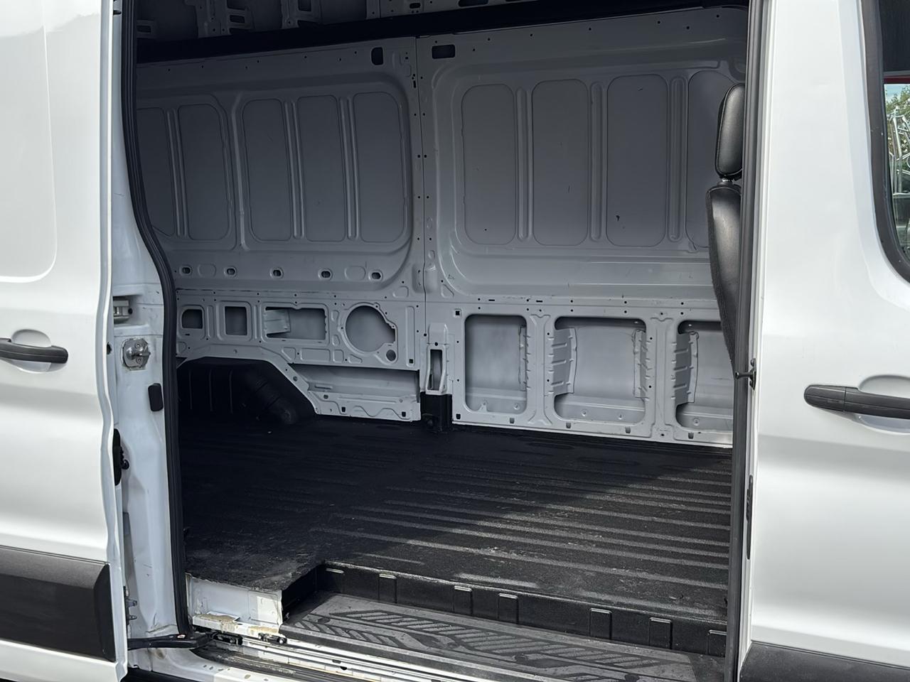 Ford Transit Cargo Van T-250 148" Hi Rf 9070 GVWR AWD 2022