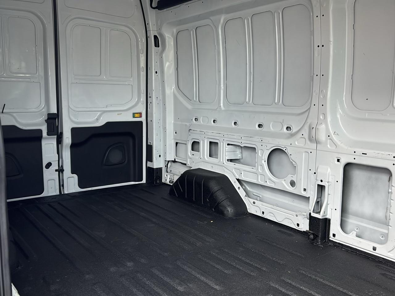 Ford Transit Cargo Van T-250 148" Hi Rf 9070 GVWR AWD 2022