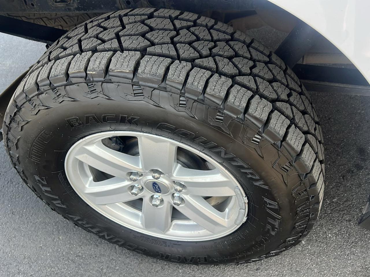 Ford F-150 4WD SuperCab 163" XL 2022
