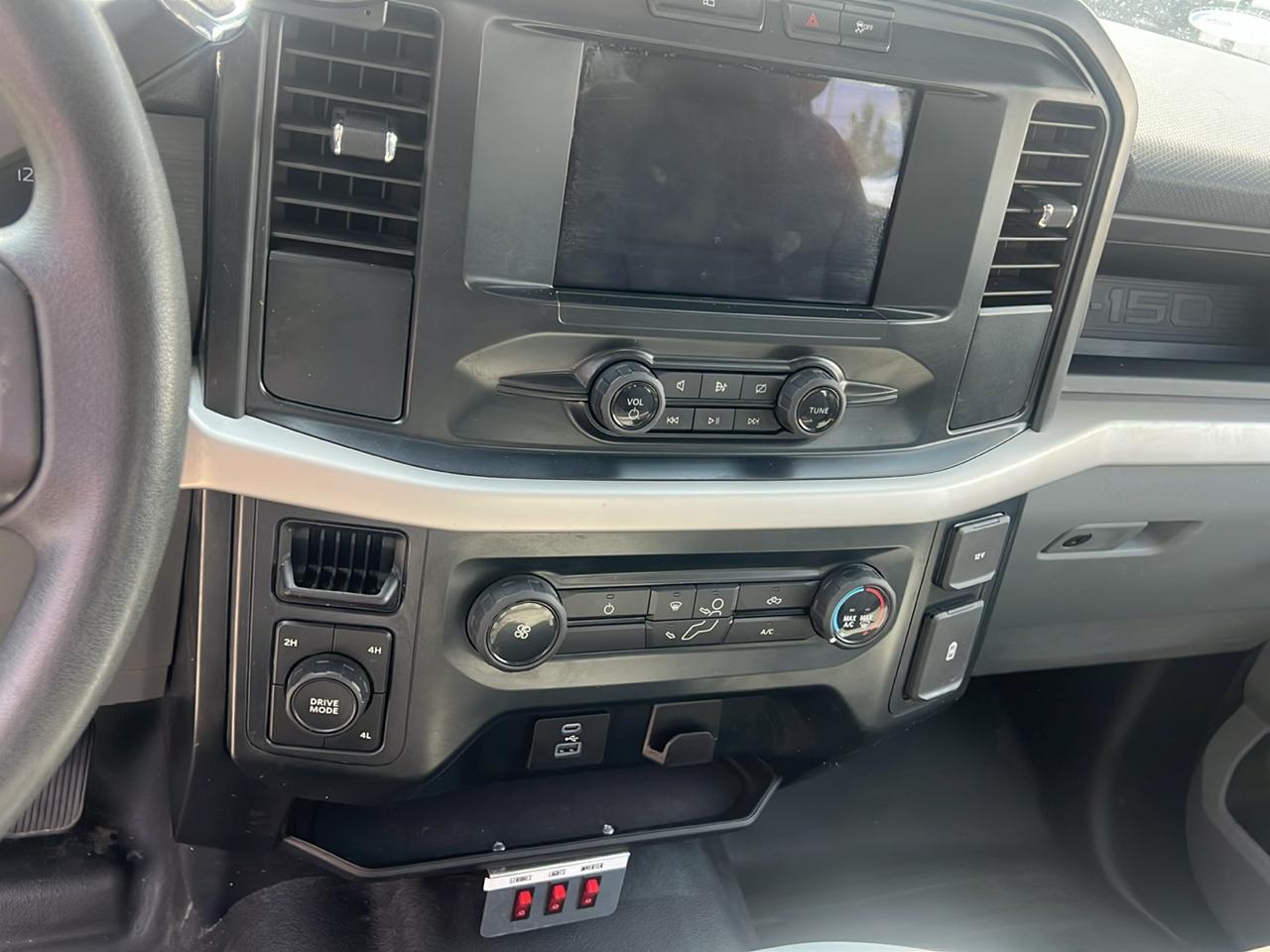 Ford F-150 4WD SuperCab 163" XL 2022