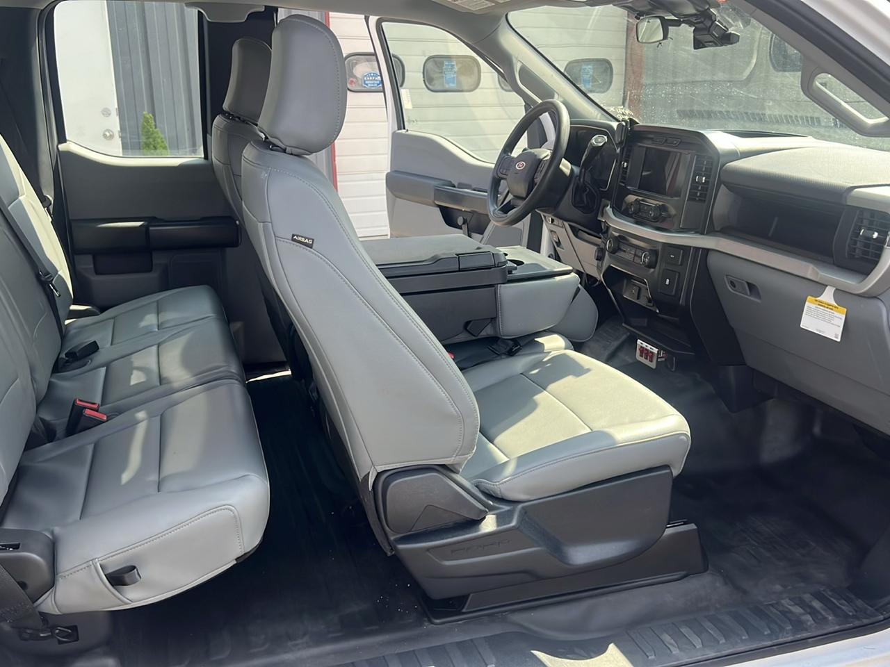 Ford F-150 4WD SuperCab 163" XL 2022