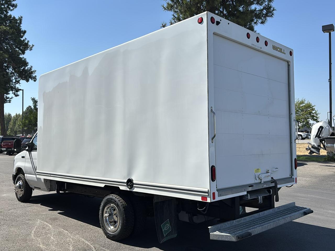 Ford E-Series Cutaway E-450 DRW 158" WB 2025
