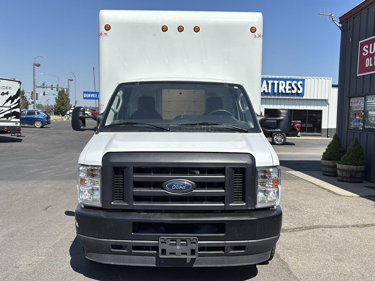 Ford E-Series Cutaway E-450 DRW 158" WB 2025