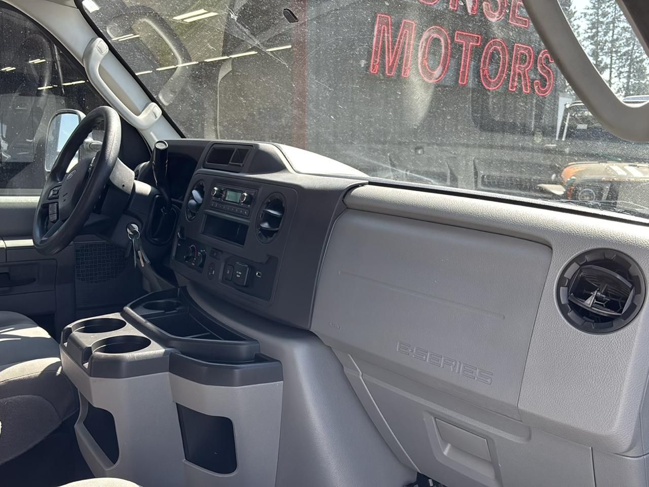 Ford E-Series Cutaway E-450 DRW 158" WB 2025