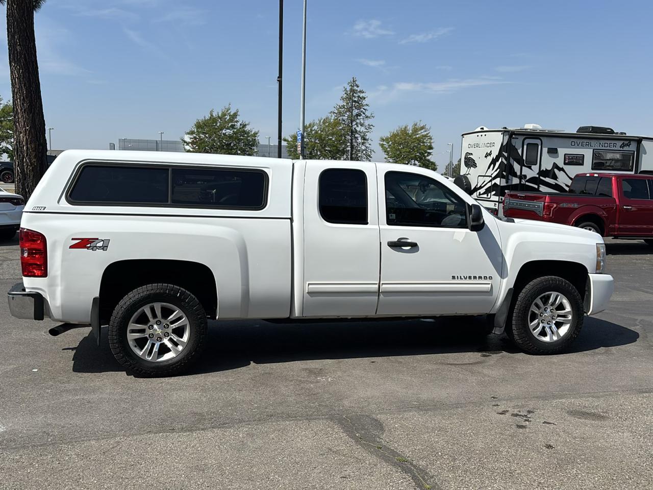 Chevrolet Silverado 1500 4WD Ext Cab 143.5" LT 2011