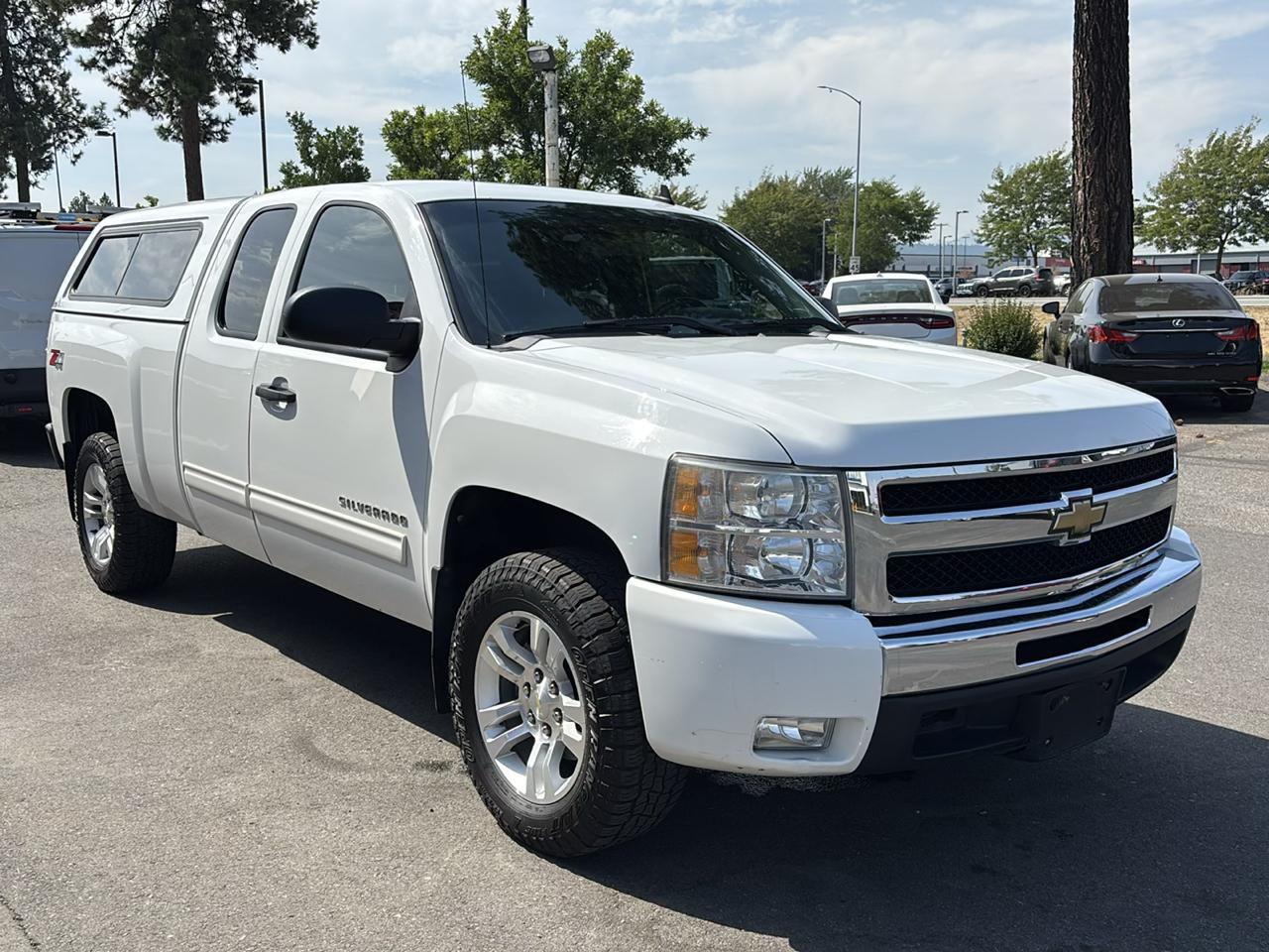 Chevrolet Silverado 1500 4WD Ext Cab 143.5" LT 2011