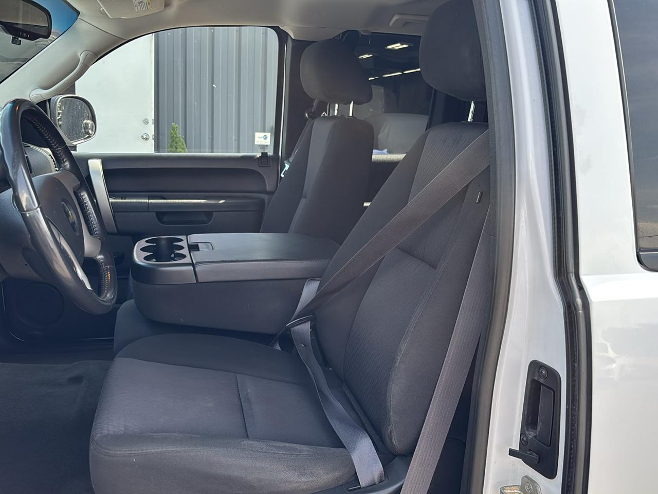 Chevrolet Silverado 1500 4WD Ext Cab 143.5" LT 2011