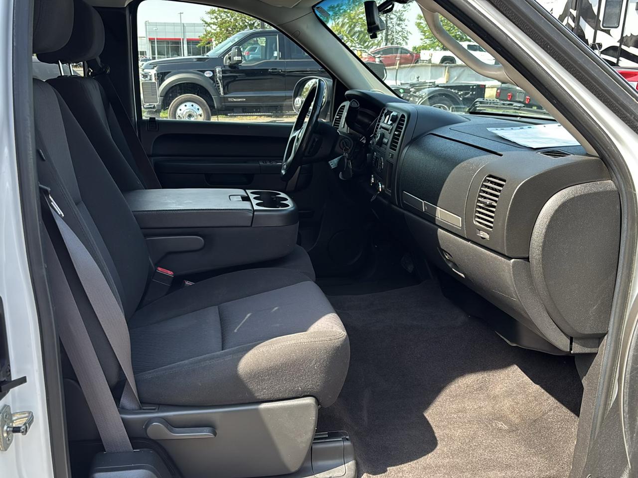 Chevrolet Silverado 1500 4WD Ext Cab 143.5" LT 2011