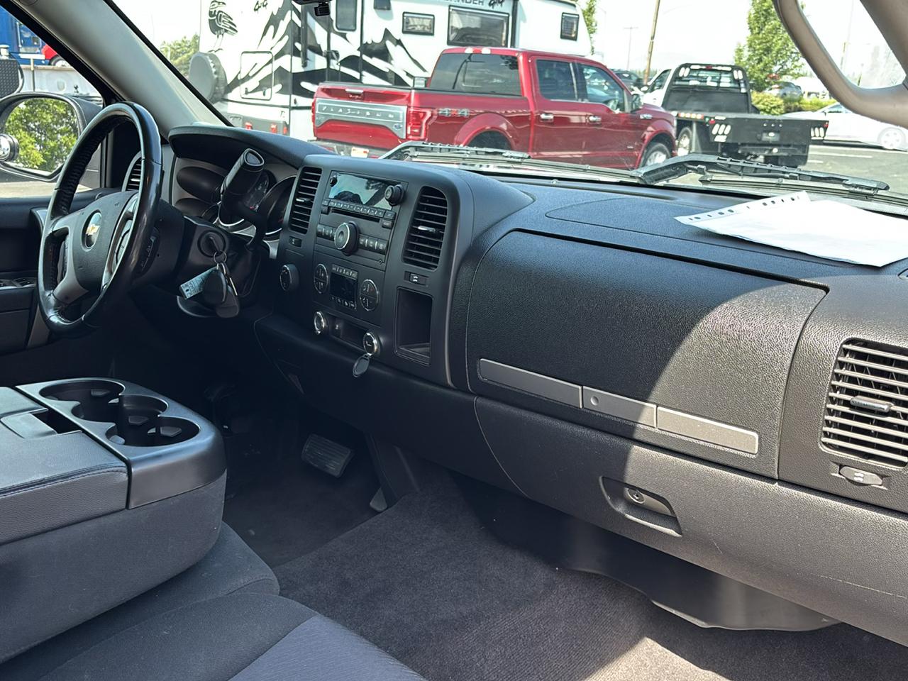 Chevrolet Silverado 1500 4WD Ext Cab 143.5" LT 2011