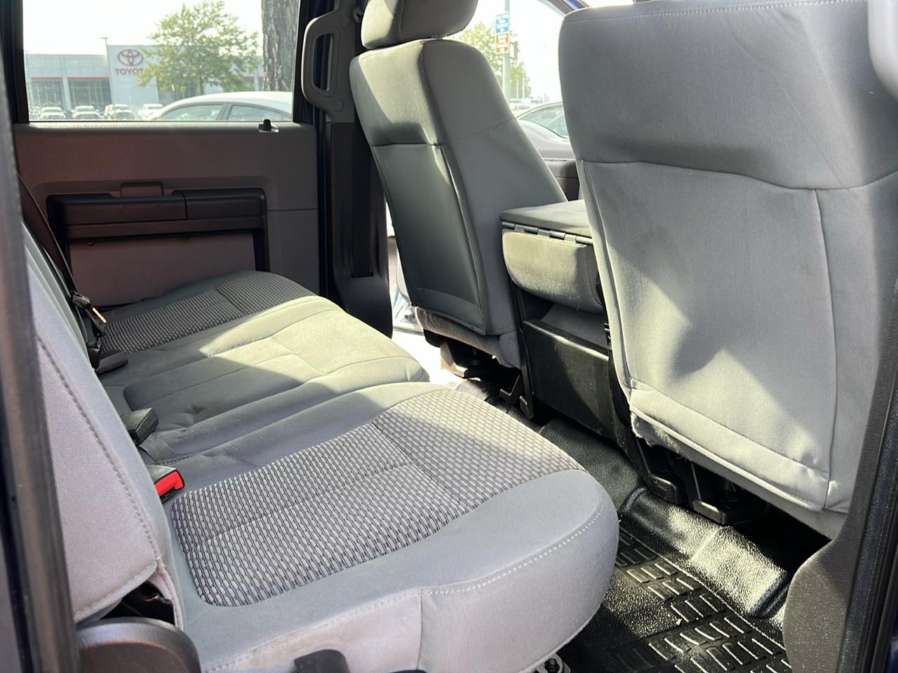Ford Super Duty F-450 DRW 4WD Crew Cab 176" WB 60" CA Lariat 2013