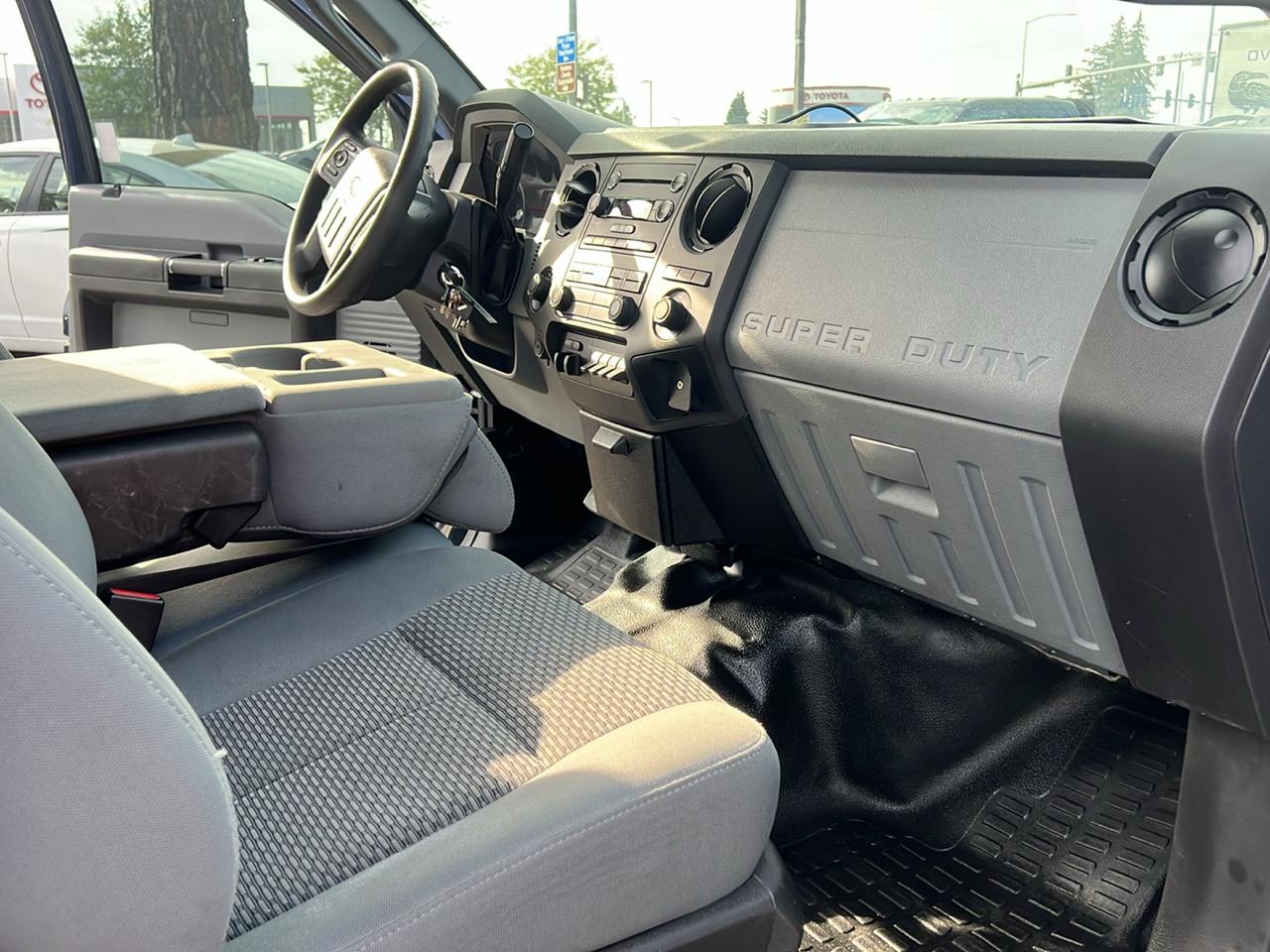 Ford Super Duty F-450 DRW 4WD Crew Cab 176" WB 60" CA Lariat 2013