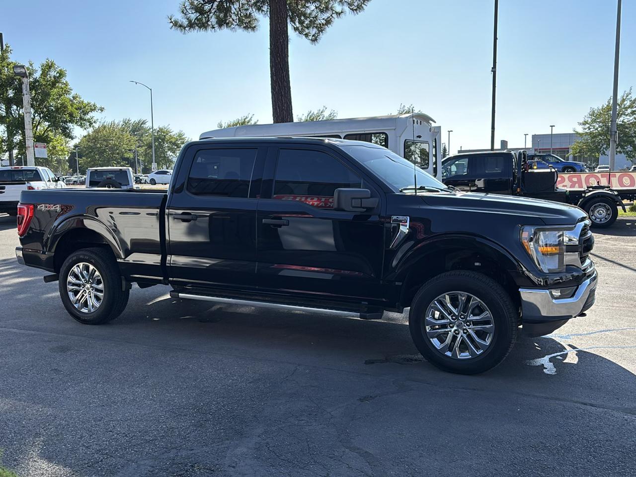 Ford F-150 4WD SuperCrew 157" XLT 2023