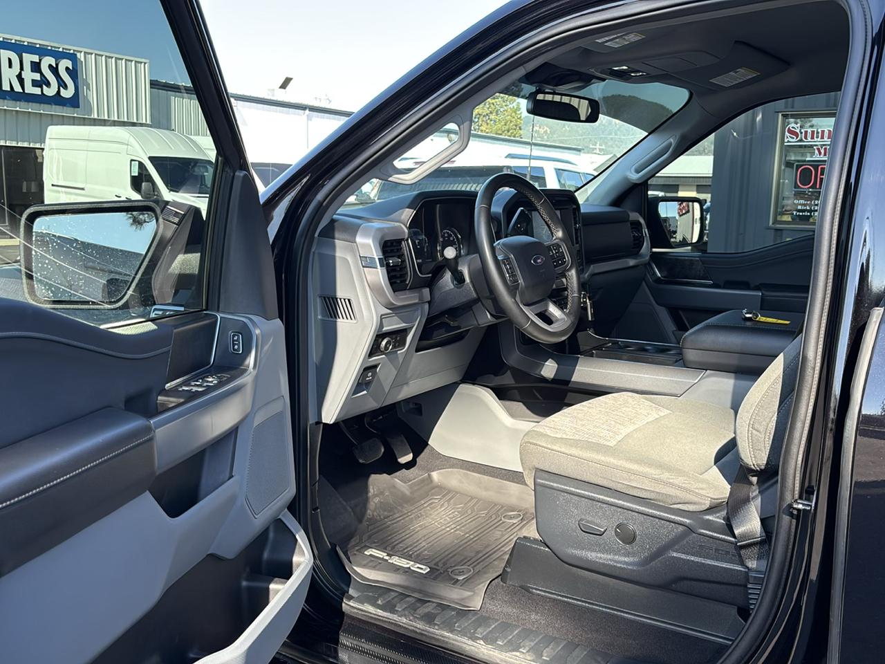 Ford F-150 4WD SuperCrew 157" XLT 2023