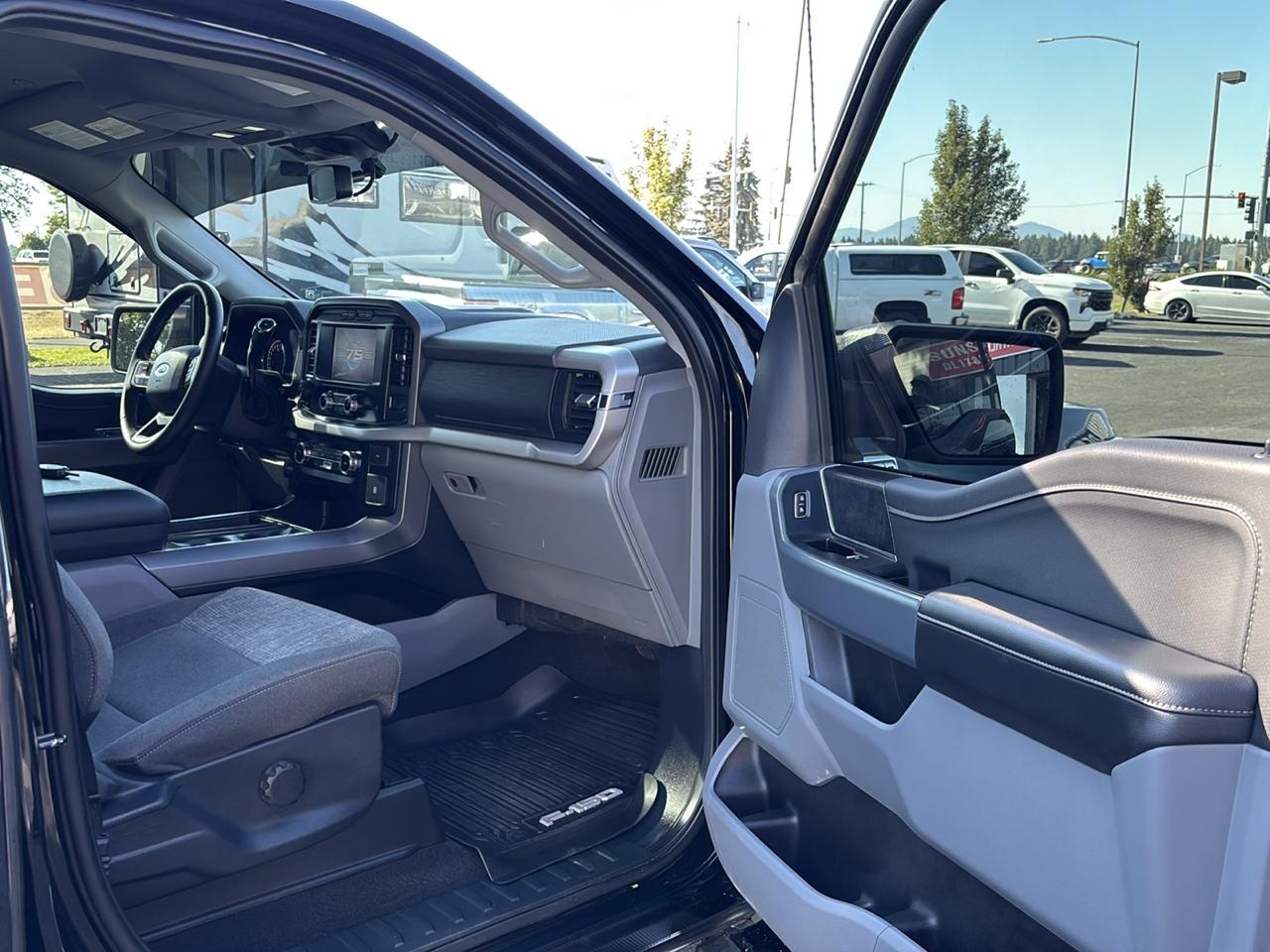 Ford F-150 4WD SuperCrew 157" XLT 2023