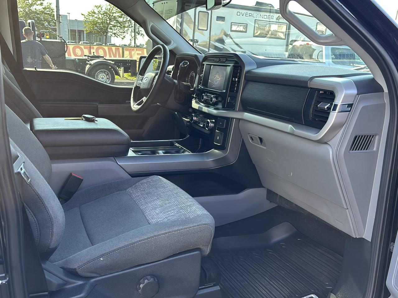 Ford F-150 4WD SuperCrew 157" XLT 2023