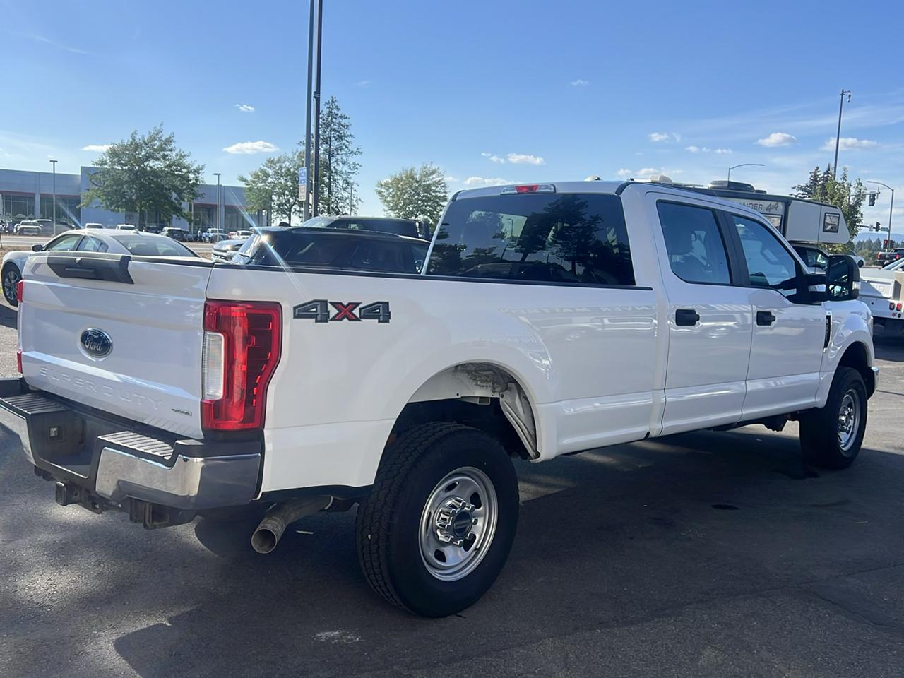 Ford Super Duty F-350 SRW Crew Cab 176" WB 60" CA XL 4WD 2019