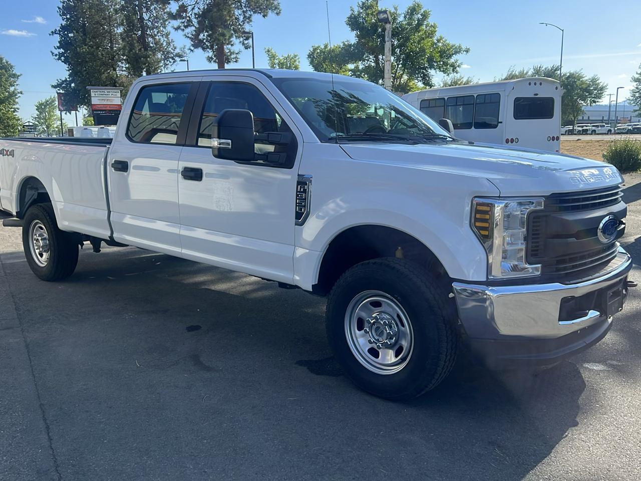 Ford Super Duty F-350 SRW Crew Cab 176" WB 60" CA XL 4WD 2019